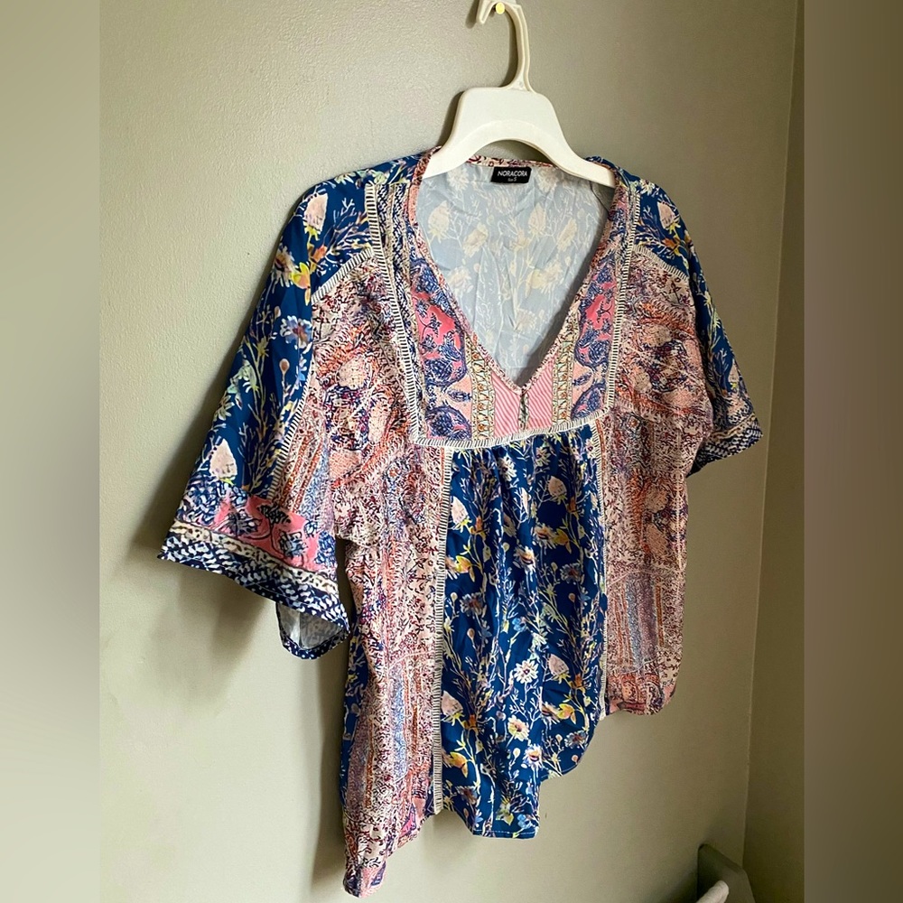 Noracora Patterned Blouse